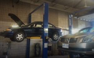 Garage Interior - Hoists          